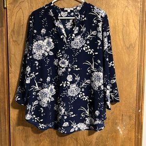 Profile Apparel Floral Blouse - Size 2XL